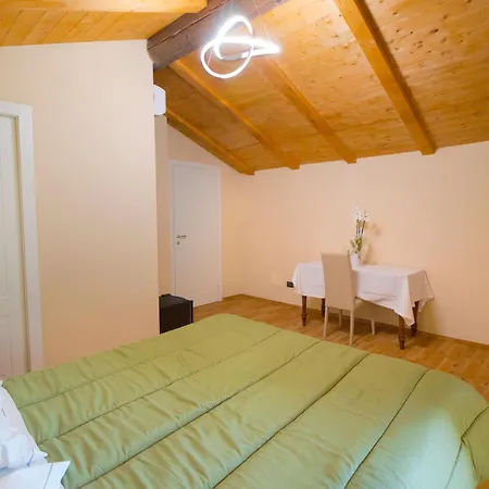 Cascina Reggio منتجع